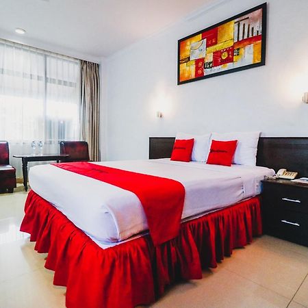 Reddoorz Plus Near Mall Ratu Indah 2 Macasar Exterior foto
