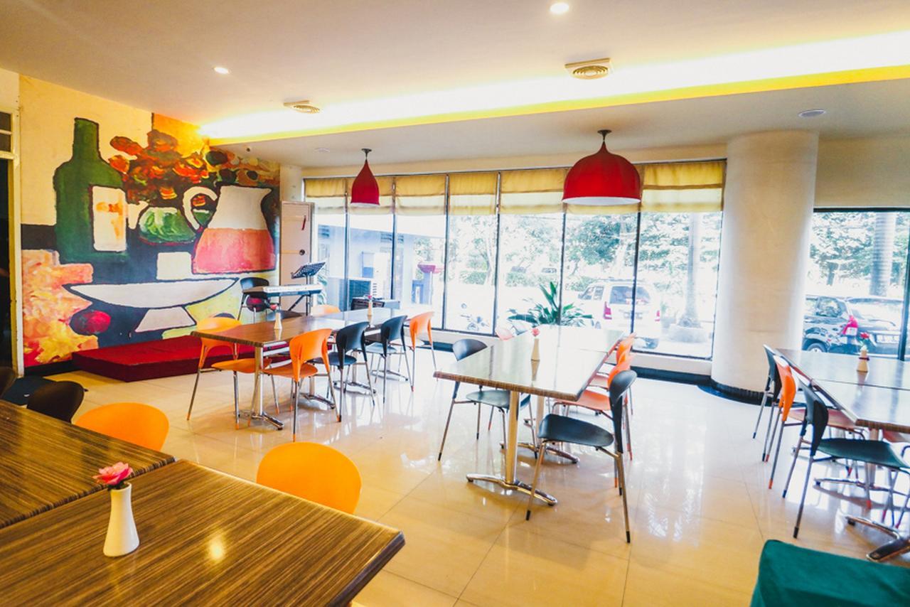 Reddoorz Plus Near Mall Ratu Indah 2 Macasar Exterior foto