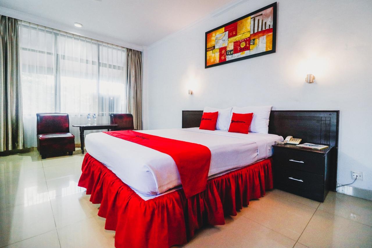 Reddoorz Plus Near Mall Ratu Indah 2 Macasar Exterior foto