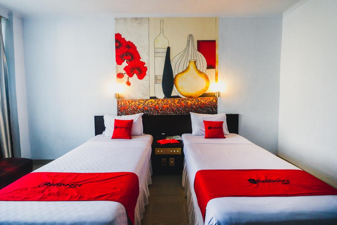 Reddoorz Plus Near Mall Ratu Indah 2 Macasar Exterior foto